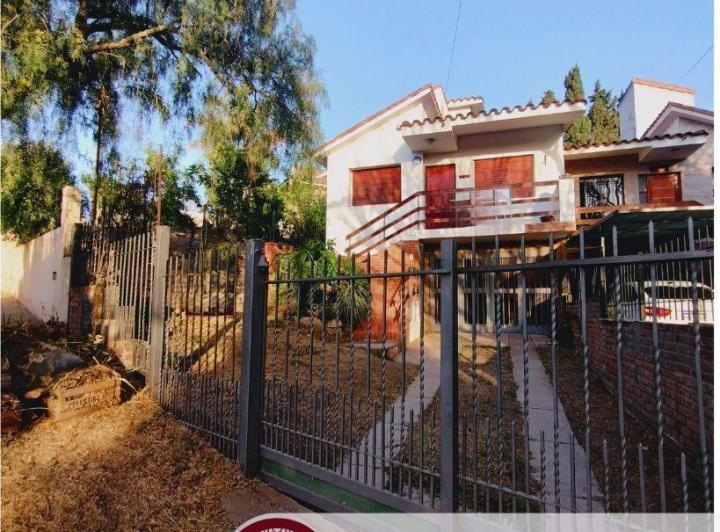 Casa · 150m² · 4 Dormitorios · 2 Cocheras