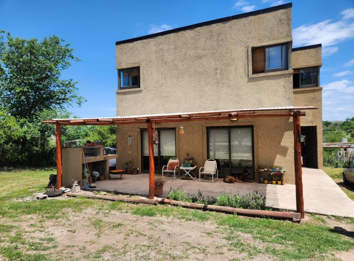 Casa · 111m² · 5 Ambientes · 1 Cochera