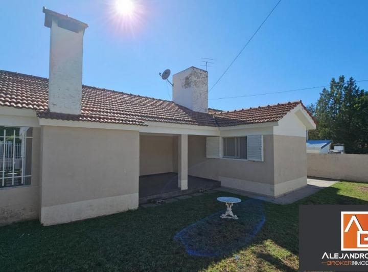 Casa · 120m² · 3 Dormitorios · 2 Cocheras