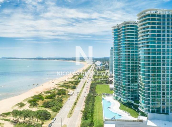 Departamento · 261m² · 5 Ambientes · 1 Cochera