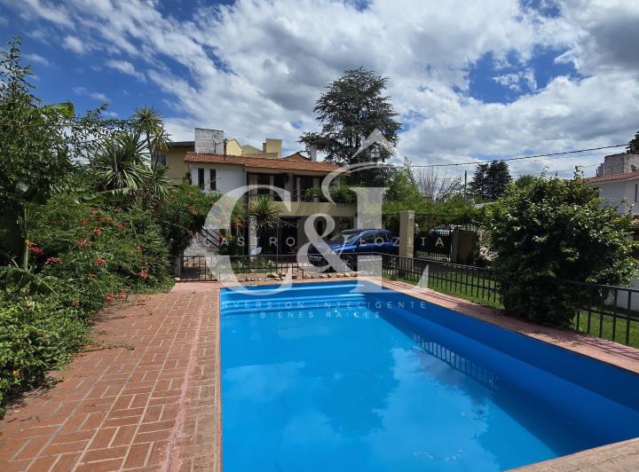 Casa · 118m² · 5 Ambientes · 1 Cochera