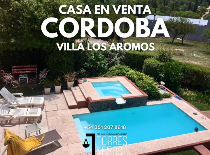 Casa · 240m² · 8 Ambientes · 1 Cochera