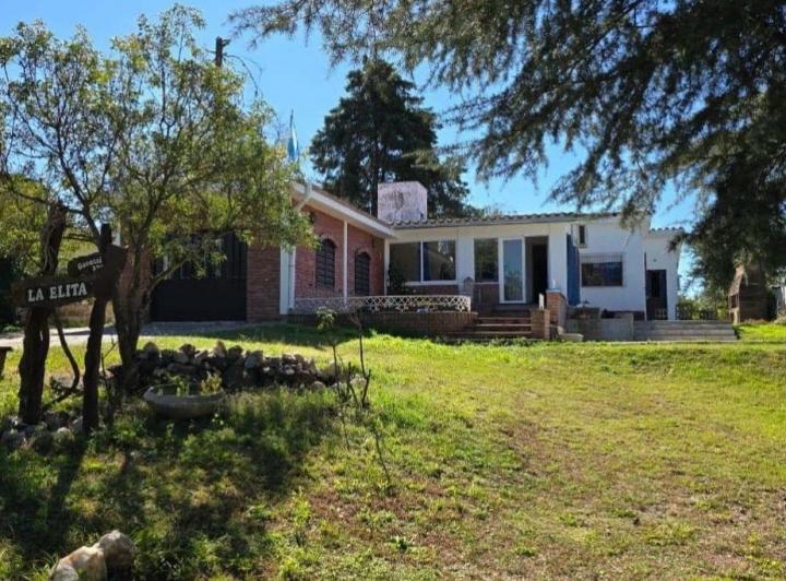 Casa · 164m² · 6 Ambientes · 1 Cochera