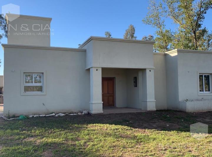 Casa · 246m² · 3 Dormitorios · 2 Cocheras
