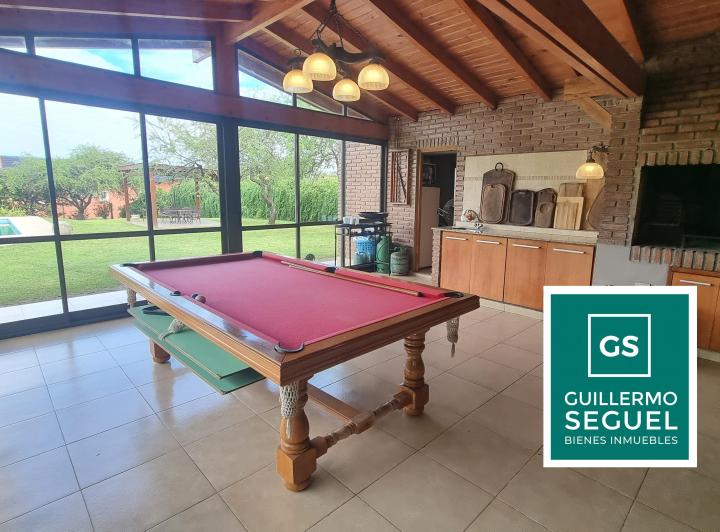 Casa · 400m² · 7 Ambientes · 3 Cocheras