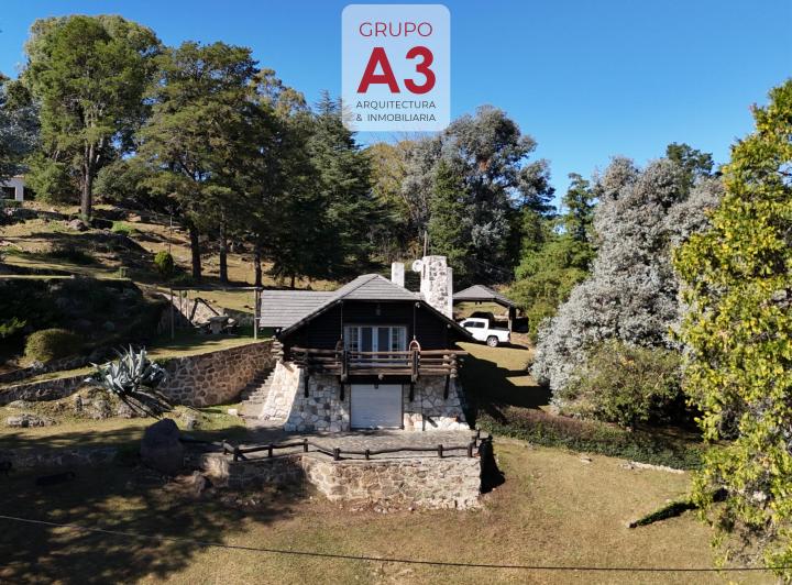 Casa · 300m² · 6 Ambientes · 3 Cocheras