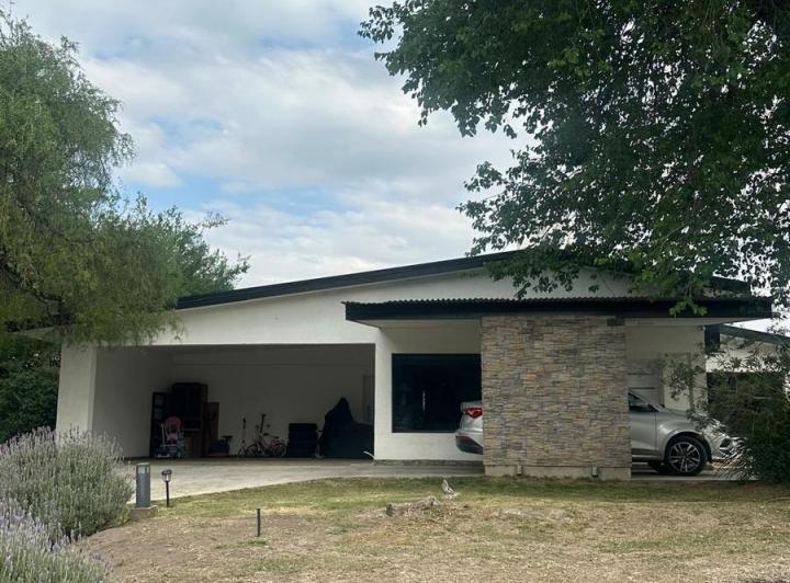 Casa · 300m² · 10 Ambientes · 3 Cocheras