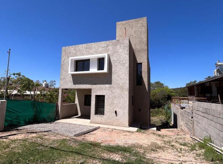 Casa · 298m² · 3 Dormitorios