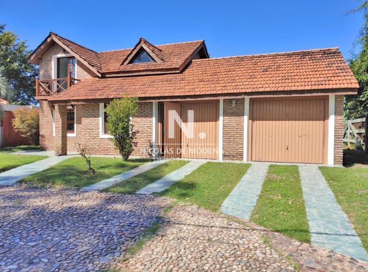 Casa · 266m² · 4 Ambientes · 1 Cochera