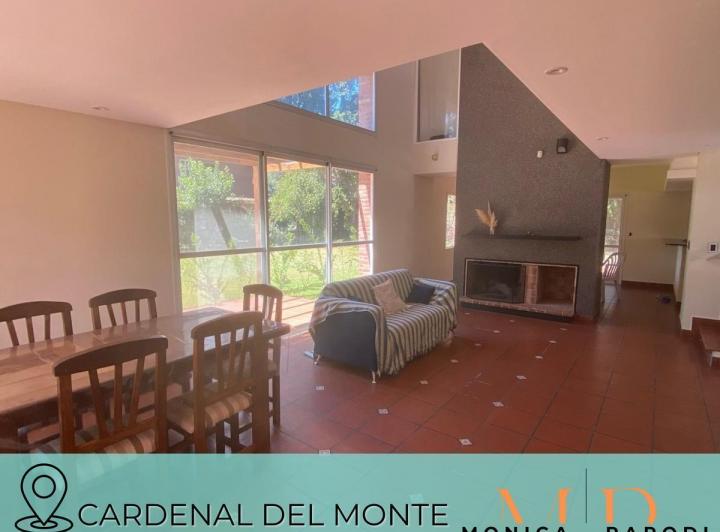 Casa · 210m² · 4 Ambientes · 3 Cocheras