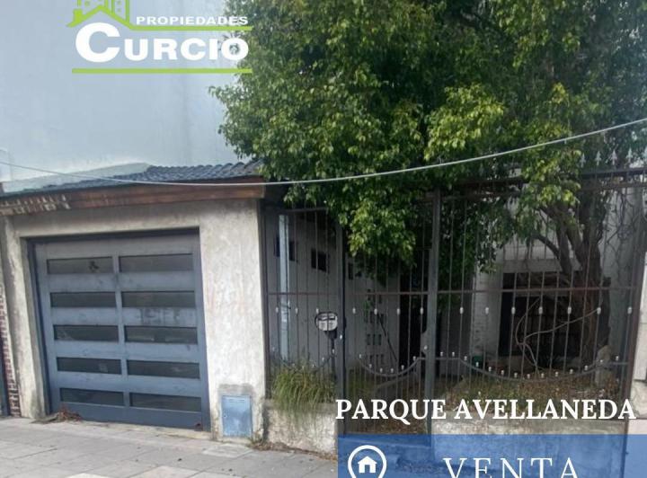 Casa · 243m² · 4 Ambientes · 1 Cochera
