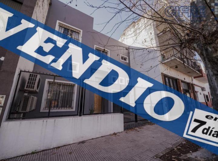 Casa · 255m² · 5 Ambientes · 2 Cocheras