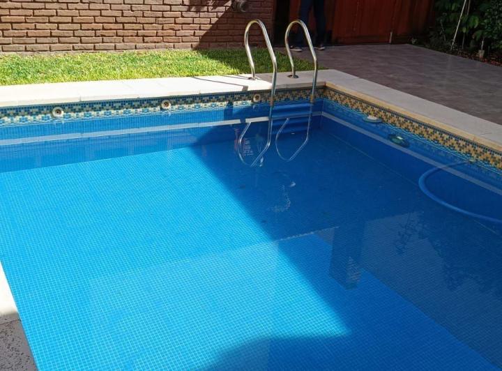 Casa · 242m² · 4 Ambientes · 2 Cocheras