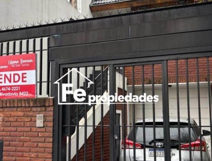 Casa · 130m² · 4 Ambientes · 2 Cocheras