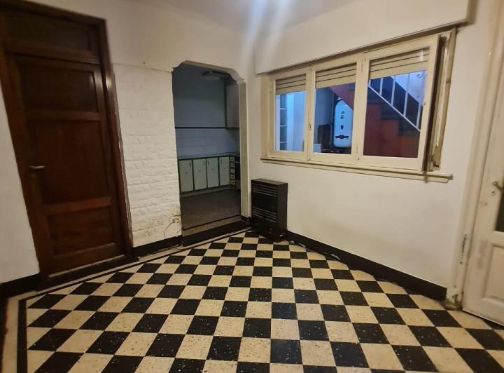Casa · 212m² · 6 Ambientes · 1 Cochera