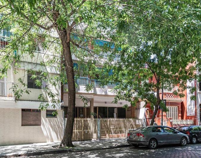 Casa · 400m² · 12 Ambientes · 4 Cocheras