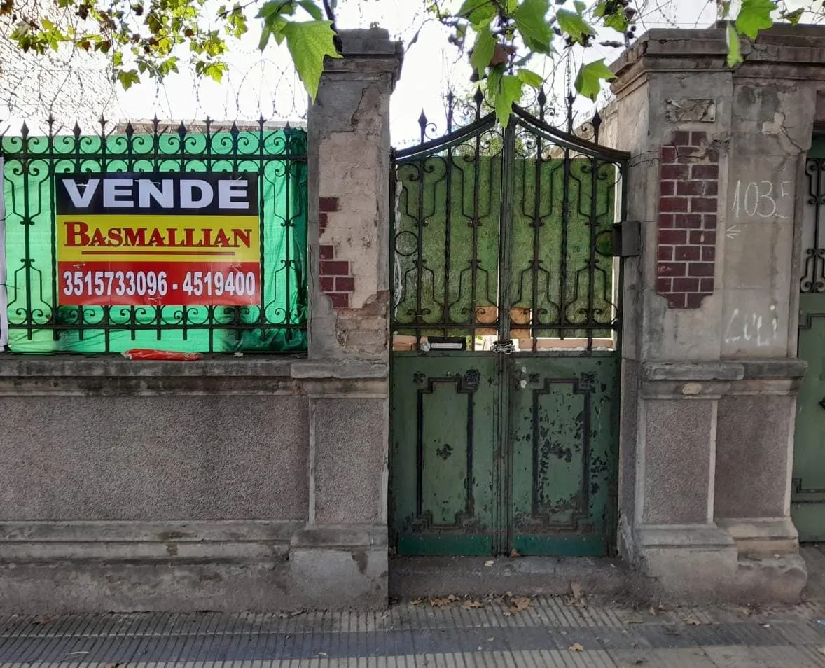 Oportunidad! Venta B° Pueyrredón - Casa 400 mts2 - Desarrollistas!