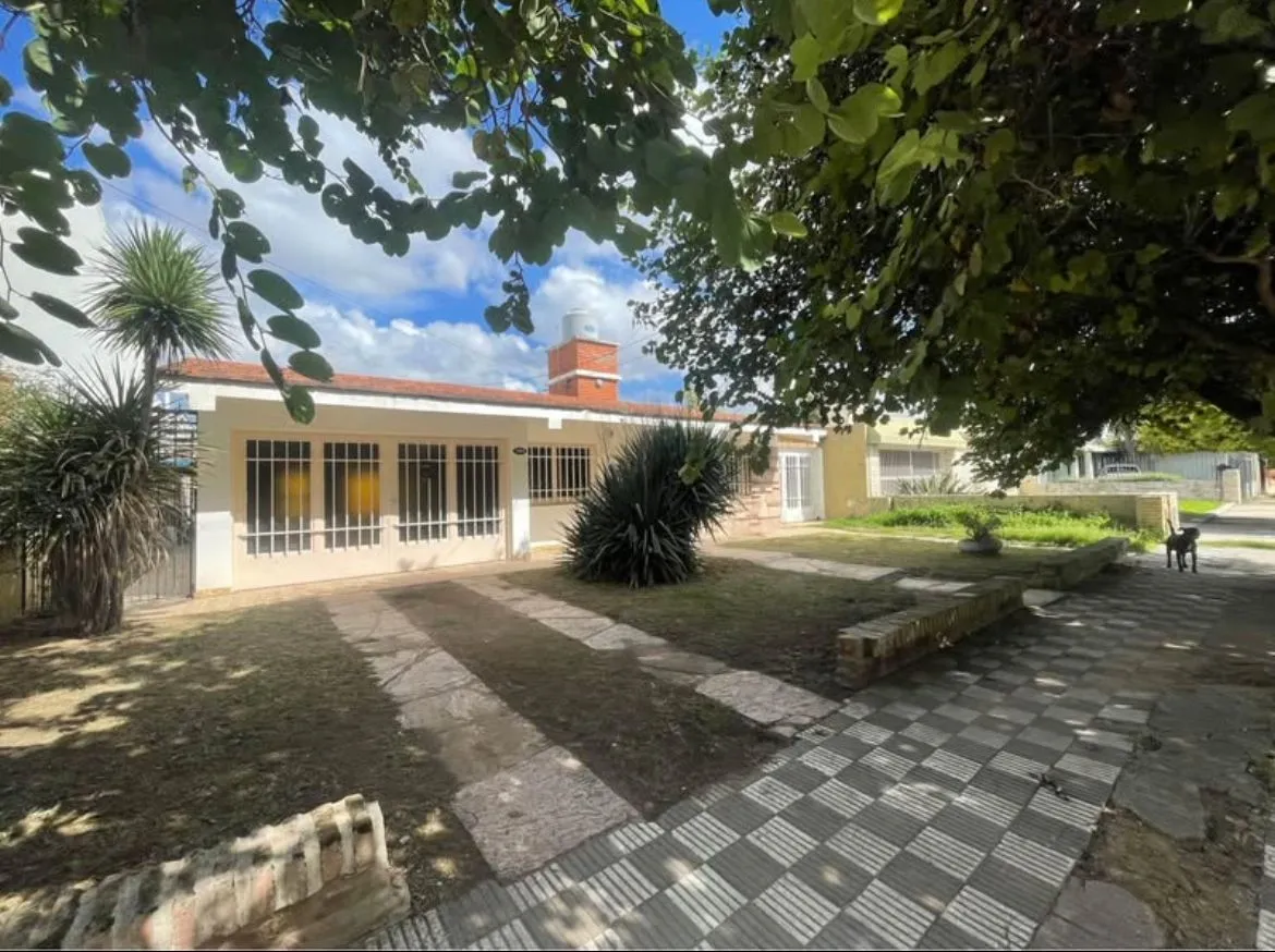 CASA MAS DEPARTAMENTO BARRIO MARQUES DE SOBREMONTE