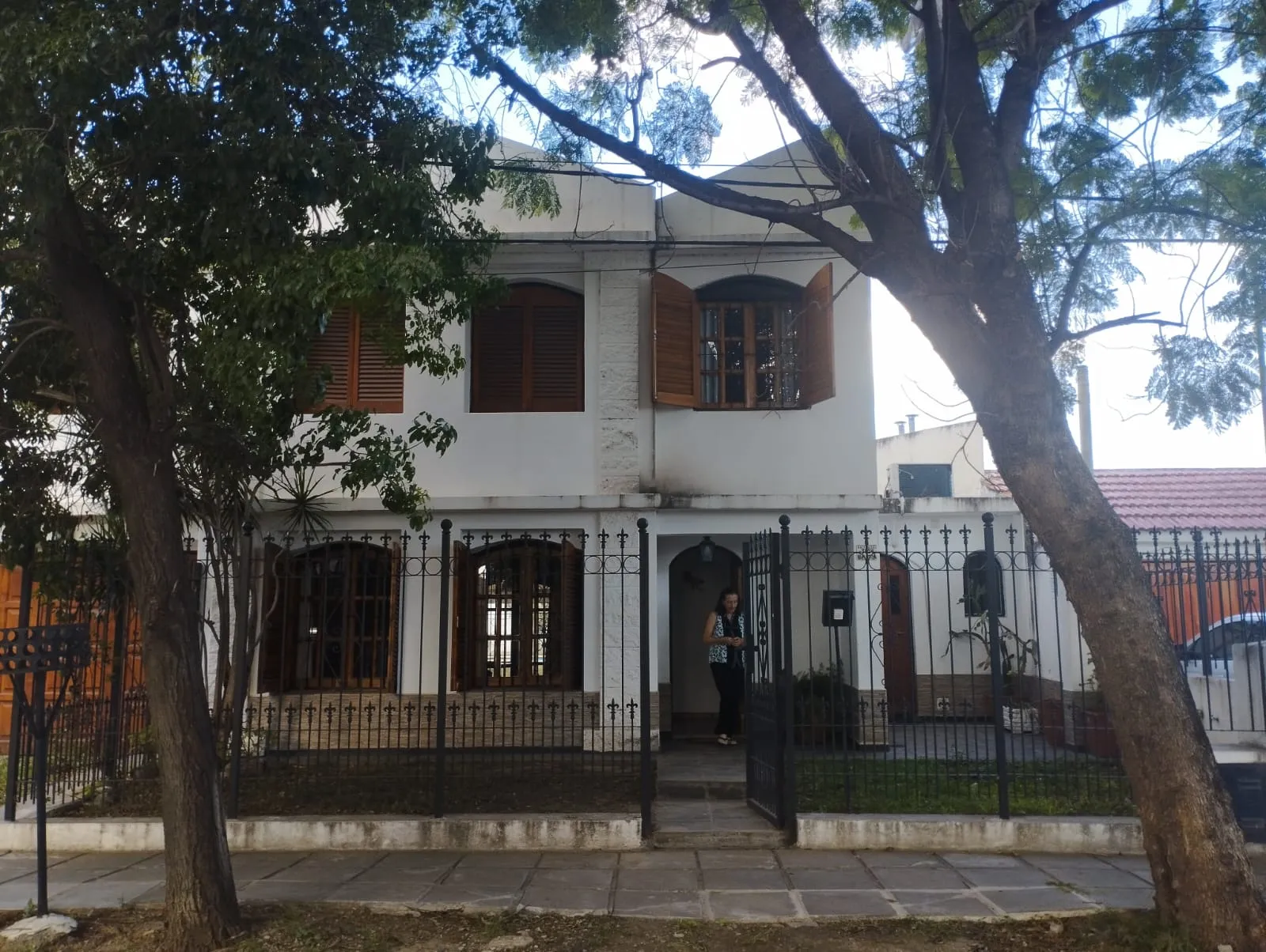 M. DE SOBREMONTE, CASA DE 4 DORMITORIOS, C/ PILETA