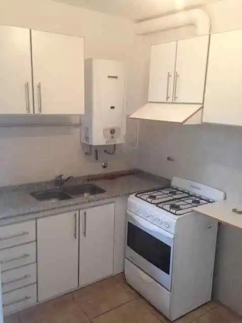 VENDO PUEYRREDON, UN DOR. PB CON 2 PATIOS, MEJOR ZONA