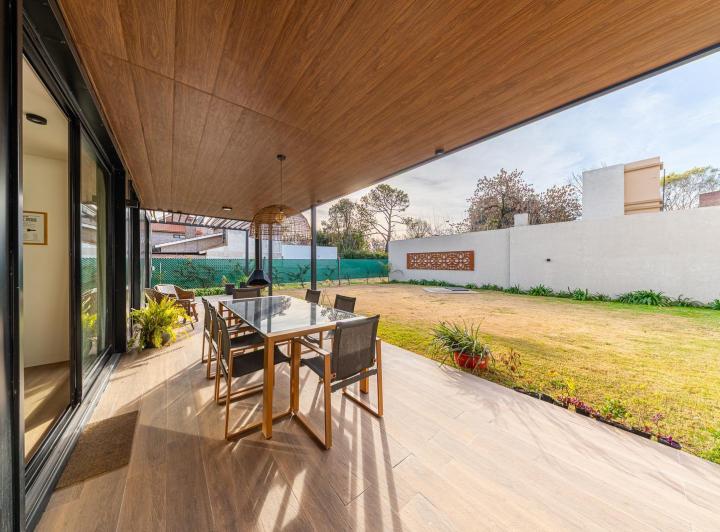 Casa · 70m² · 5 Ambientes · 1 Cochera