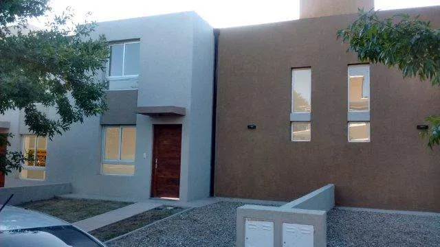Duplex en Barrio La Catalina - ¡Gran Oportunidad!