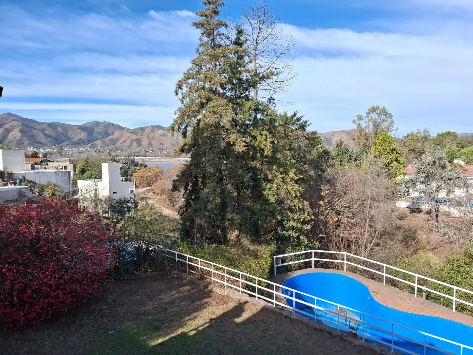 VENTA CHALET VILLA PARQUE SIQUIMAN