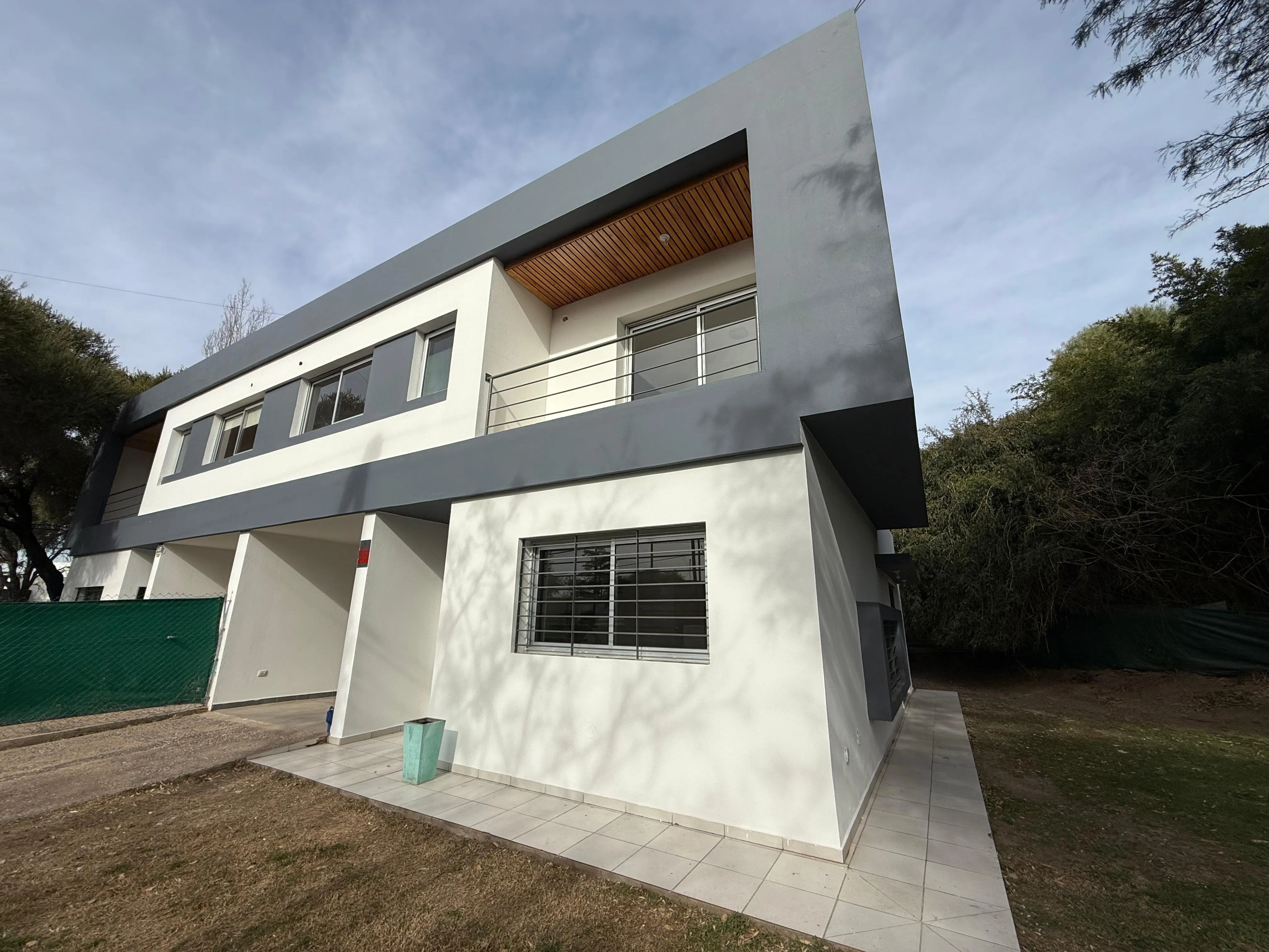Villa Warcalde venta Dúplex 3 Dorm 3 Baños Gran Patio