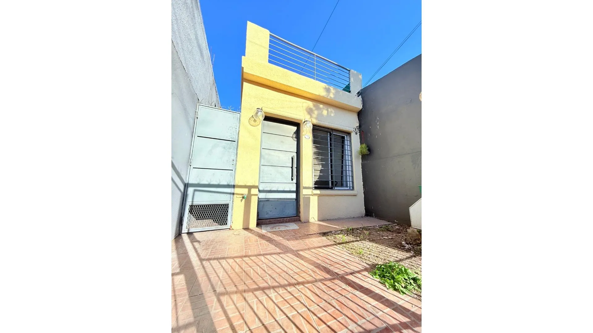 CASA TIPO PH EN PLANTA BAJA