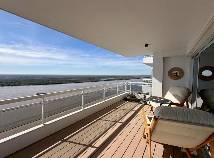 Departamento · 160m² · 5 Ambientes · 2 Cocheras