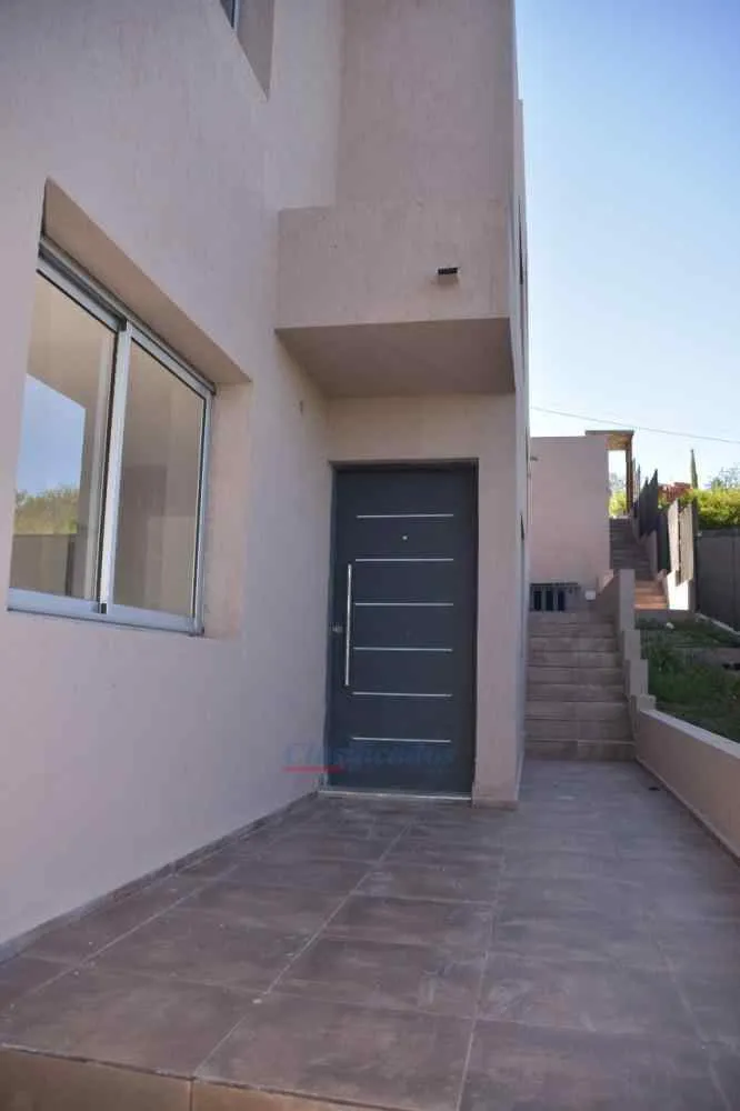 Venta Duplex 3 Dormitorios Cuesta Colorada