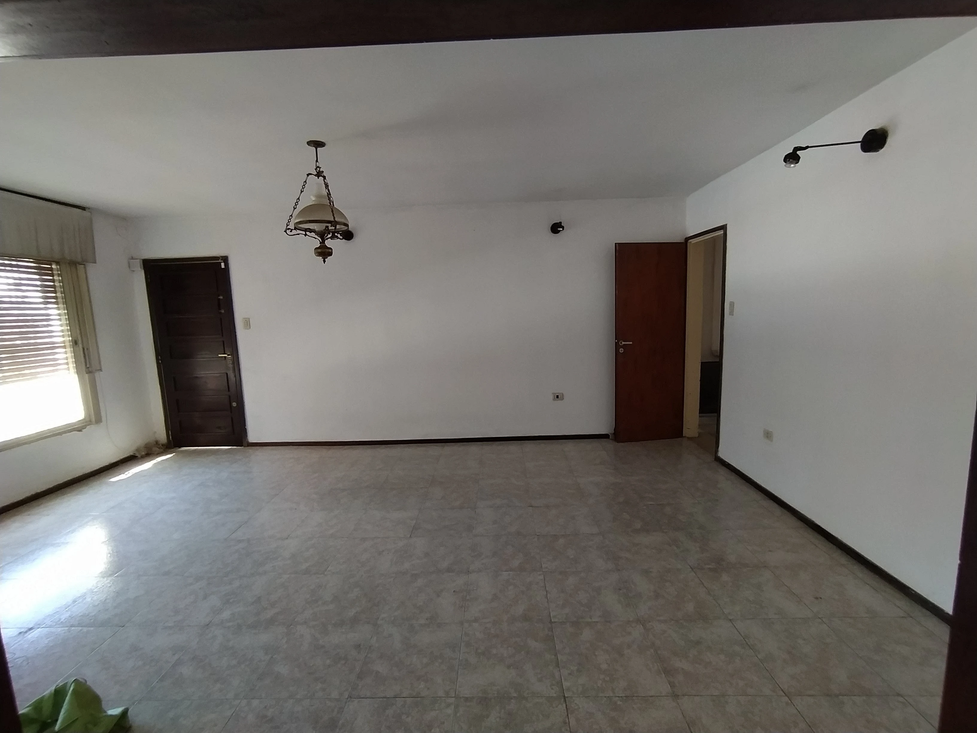 VENDO CASA 3 D 2 B MAS LAV MAS ZOOM CON BAÑO MAS PATIO. APTA CRED. BANCOR