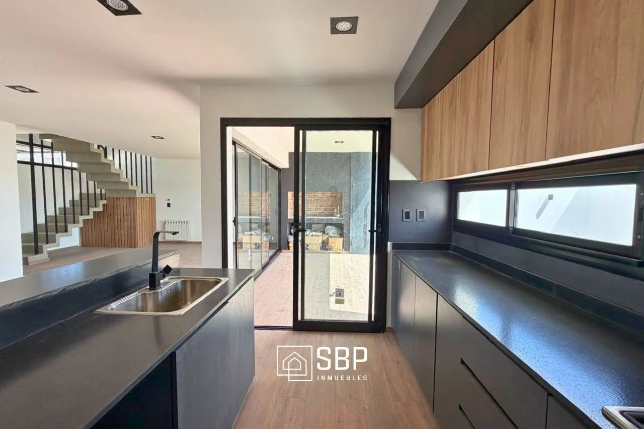 DUPLEX EN VENTA | 3 DORM | CHACRAS GREEN