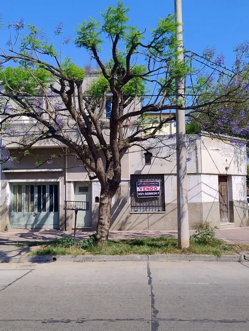 B° Pueyrredon Vendo Casa a Refaccionar. Apta Para Edificación (Pb + Tres Pisos).