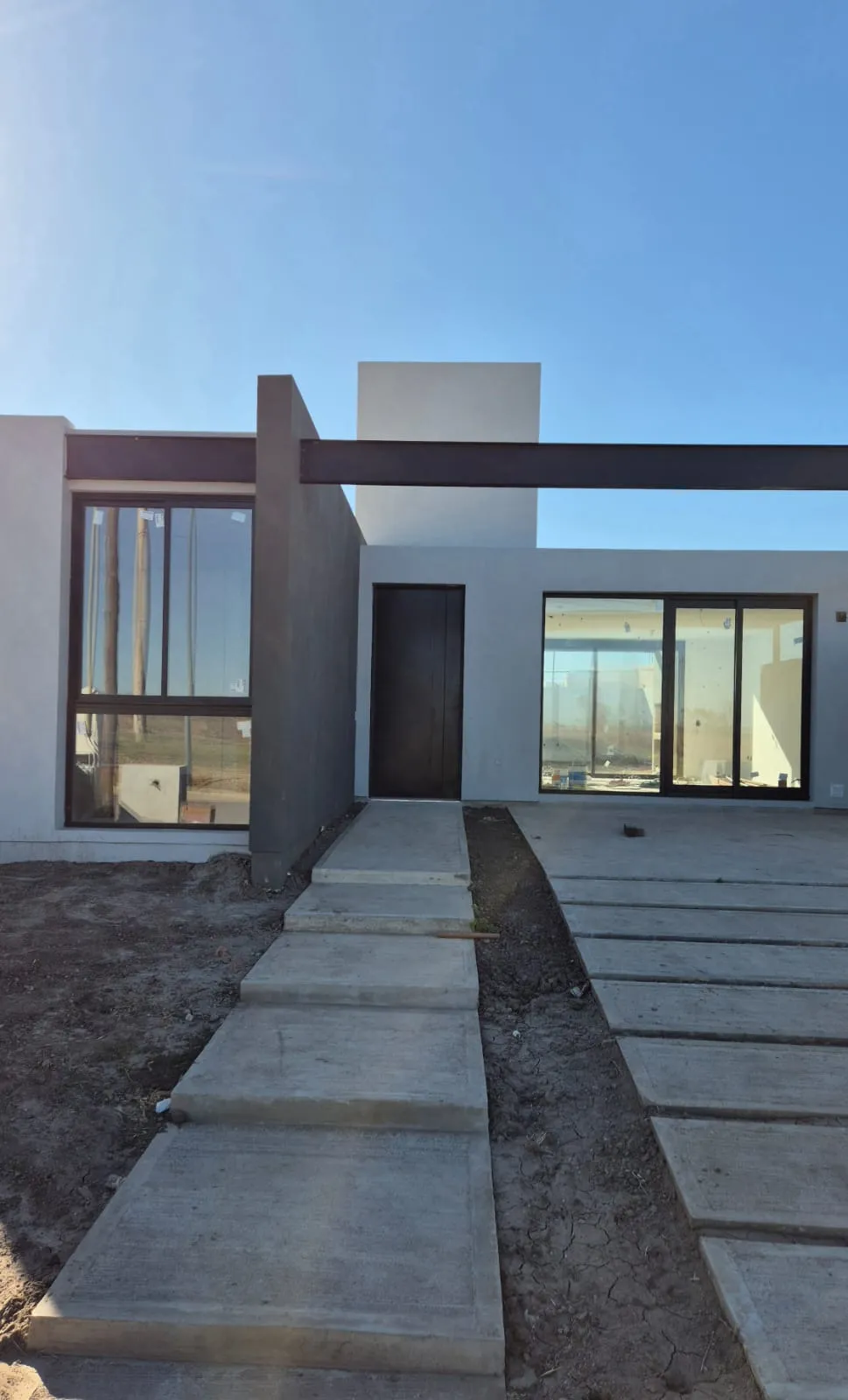 Venta De Hermosa Casa De 2 Dormitorios En Docta Urbanización !