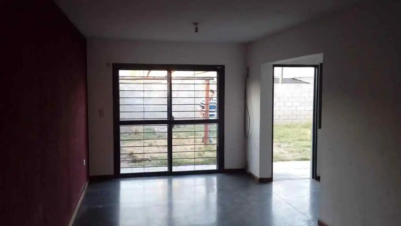 Duplex con seguridad Jardines del Valle