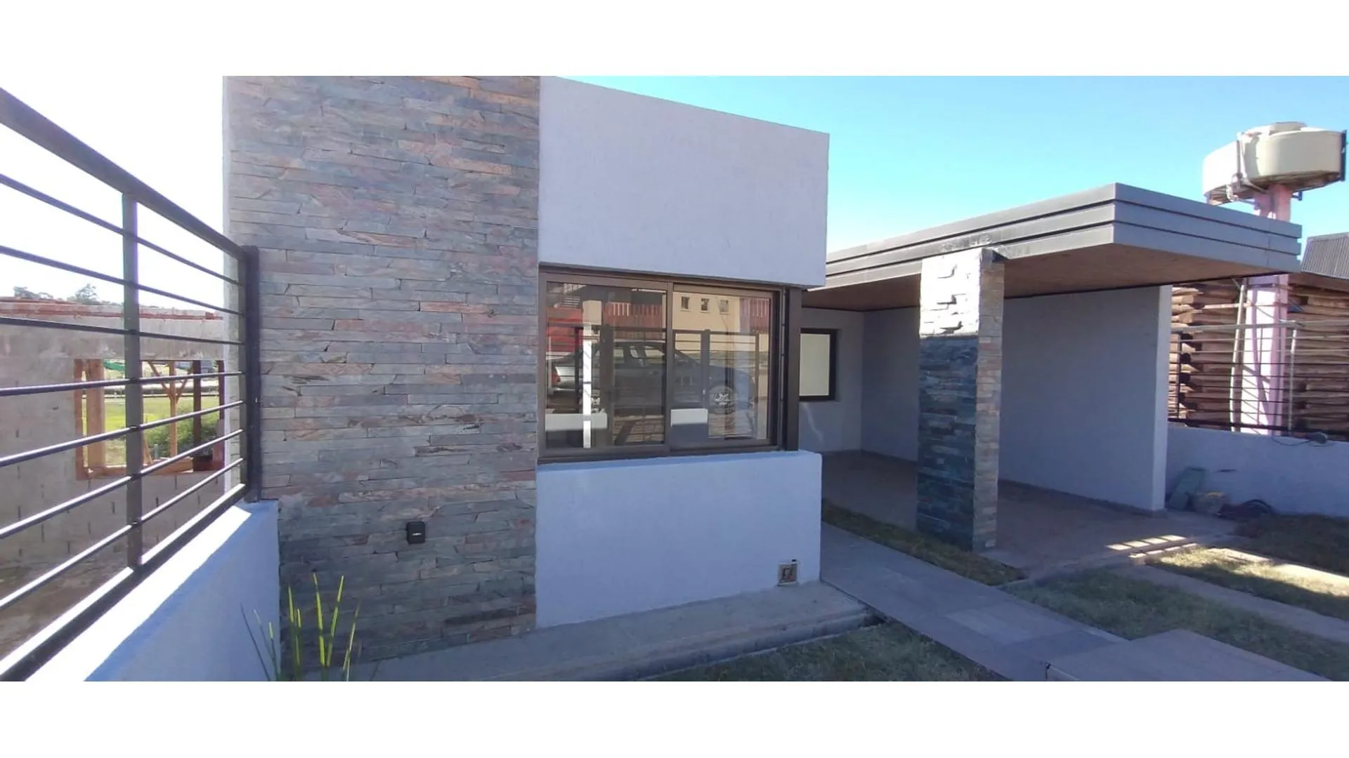 VENTA - CASA A ESTRENAR 1 DOR - CARLOS PAZ