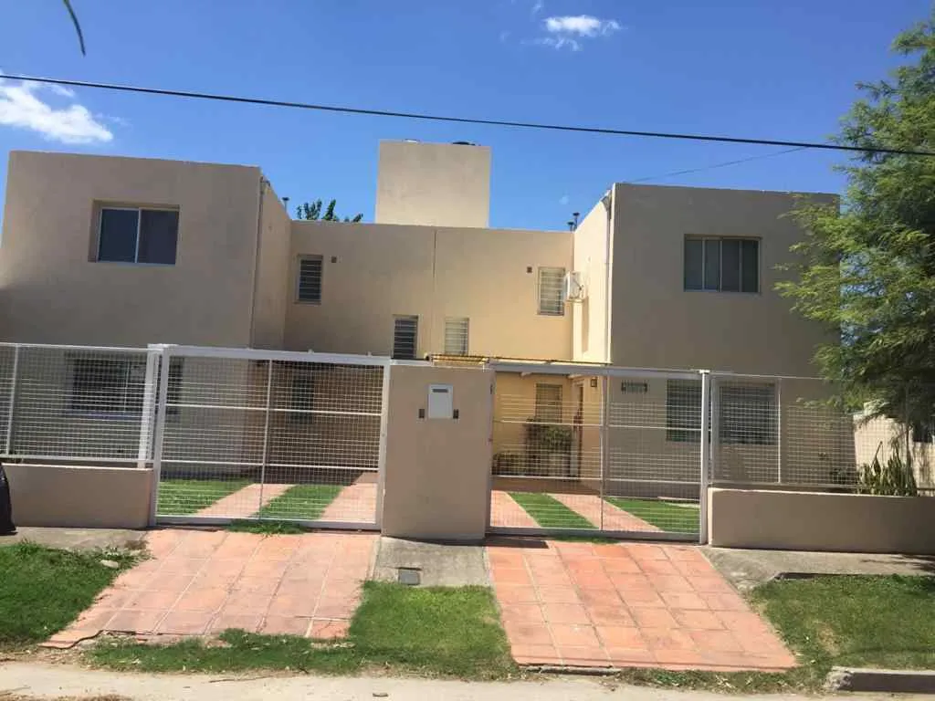 Duplex en Venta - Barrio Granja de Funes