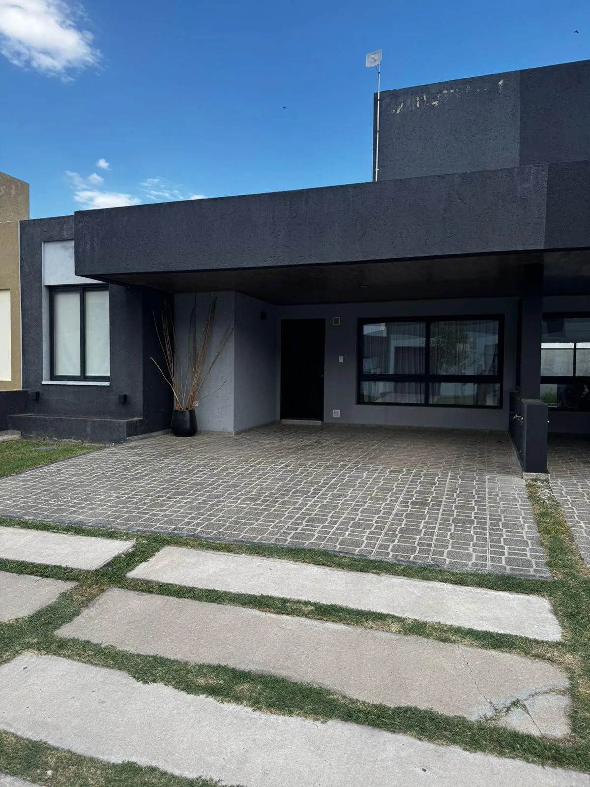 VENTA DUPLEX 2 DORM PLANTA BAJA - SAN IGNACIO VILLAGE