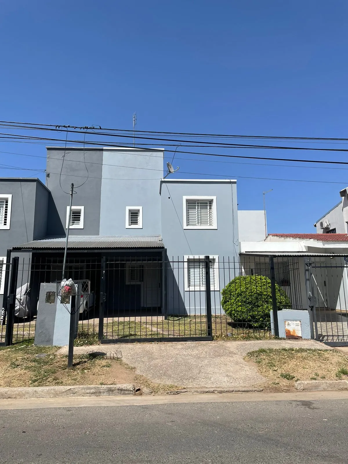 VENTA DUPLEX de 2 dormitorios Barrio Nuevo Poeta Lugones, calle Betinoti