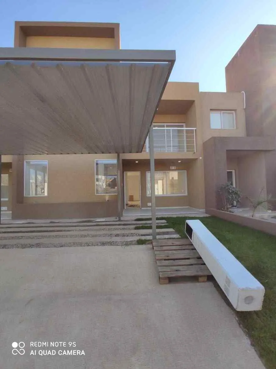 VIVI TRANQUILO - DUPLEX EN VENTA CLAROS DEL BOSQUE