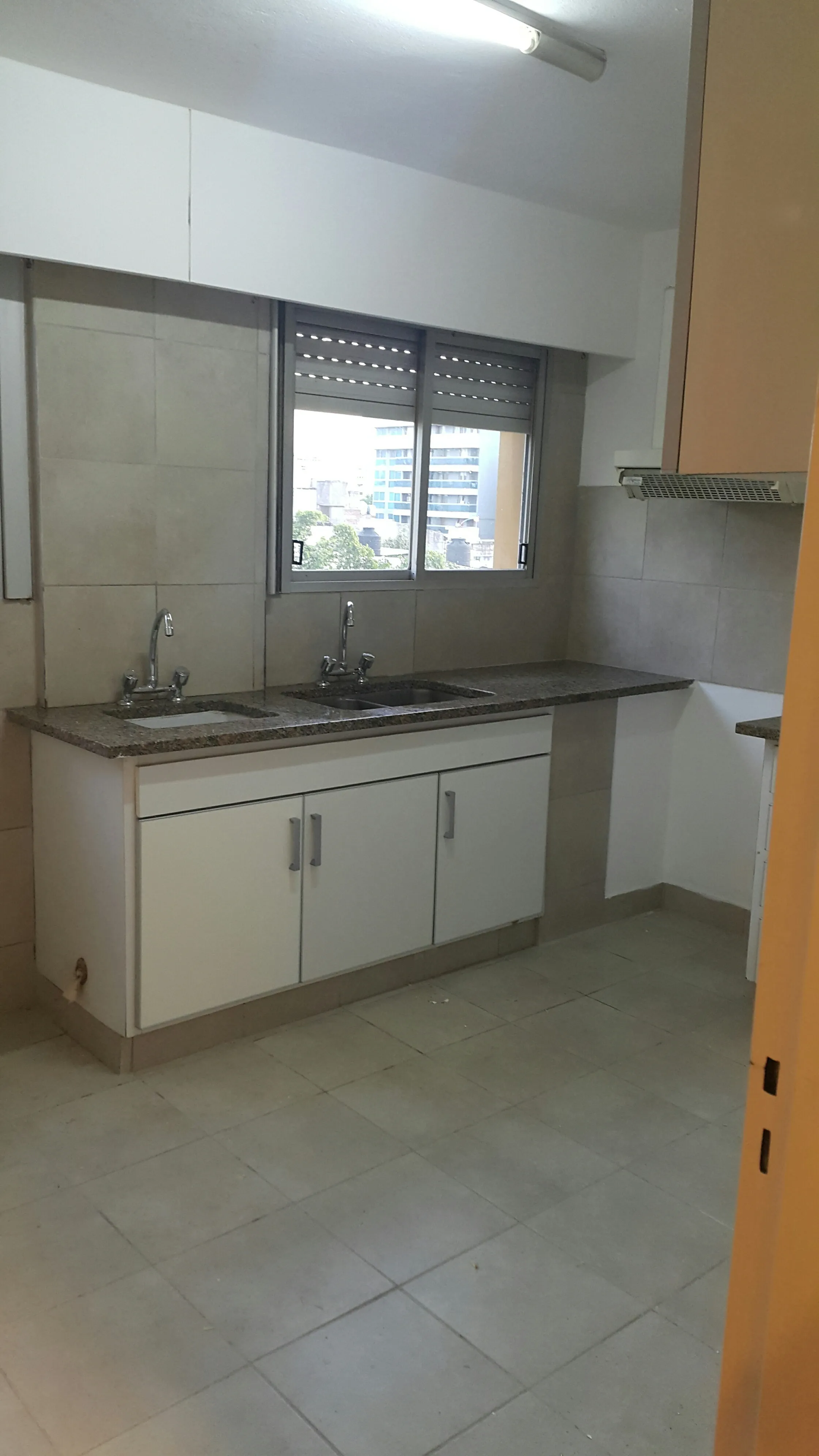 Semipiso de 2 Dorm. en Barrio General Paz. VENDO O PERMUTO POR CASA.