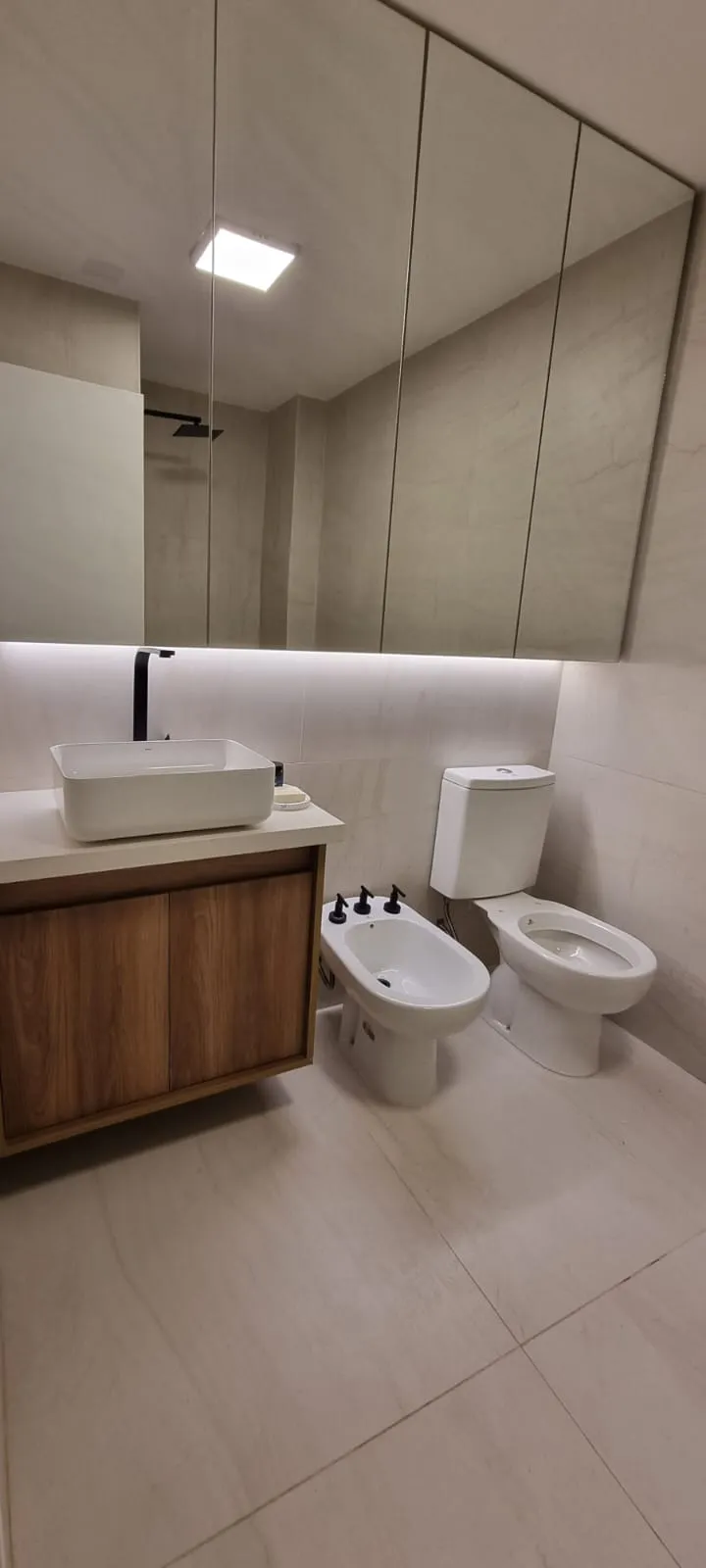 Departamento en venta zona Nueva Córdoba dos dormitorios frente con balcón
