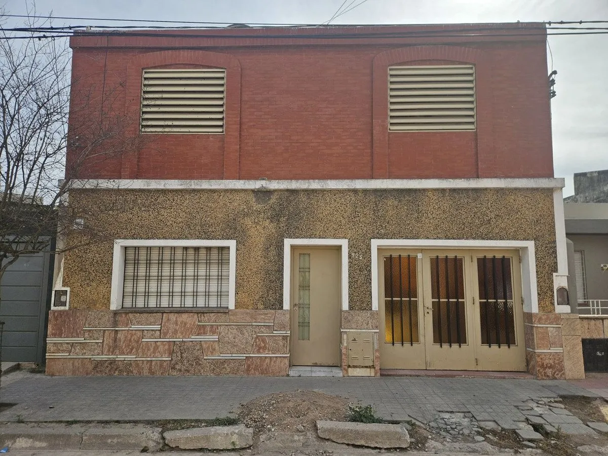 Gran Propiedad Con 3 Departamentos