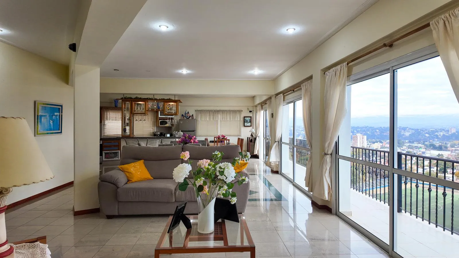 Exclusiva casa con 4 plantas, 4 dormitorios, quincho y pileta en Barrio La Cuesta- Villa Carlos Paz   THO8092404