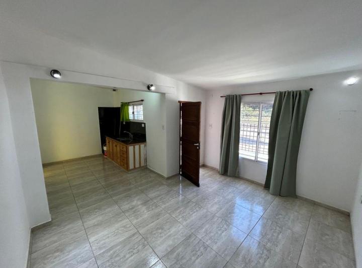 Casa · 82m² · 4 Ambientes · 1 Cochera