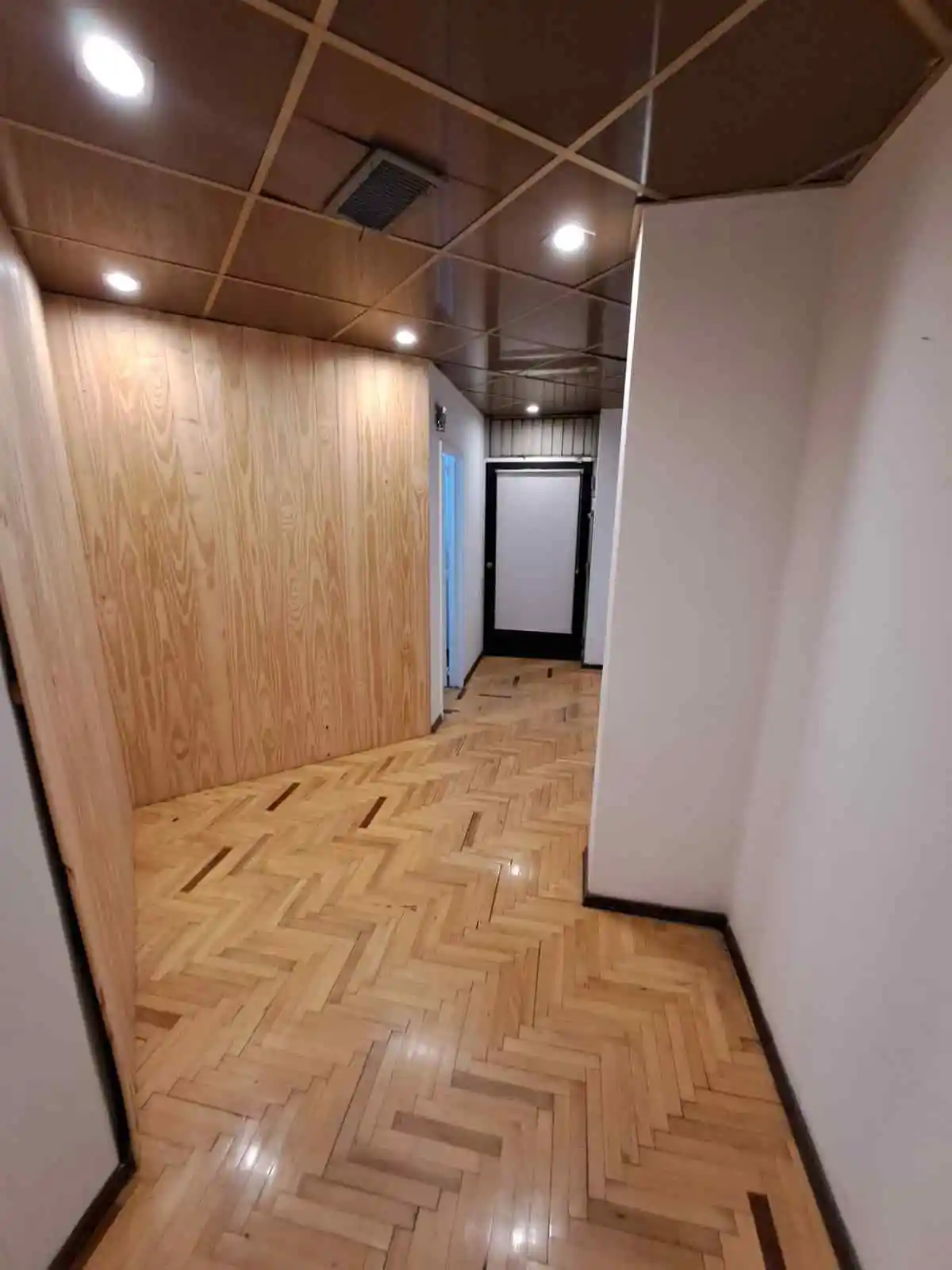 VENDO - OFICINA - GRAL ALVEAR 40 - CENTRO