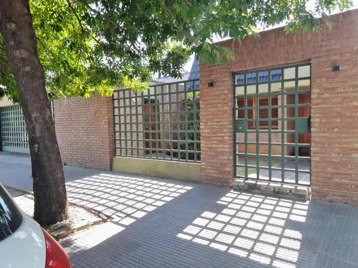 Cerro d Las Rosas Gran Propiedad p oficina o uso comercial
