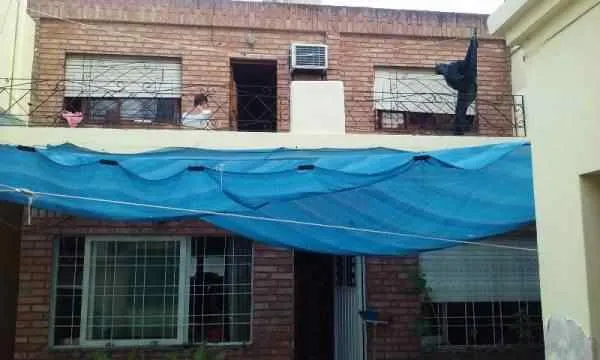 VENDO CASA dos plantas y un dpto en ALTA CORDOBA