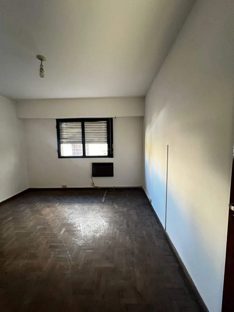 Vendo dpto c4 dorm y balcón.B Nueva Córdoba